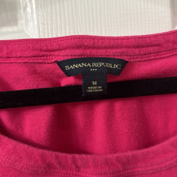 Banana Republic pink flutter sleeve shirt size medium - Picture 4 of 6